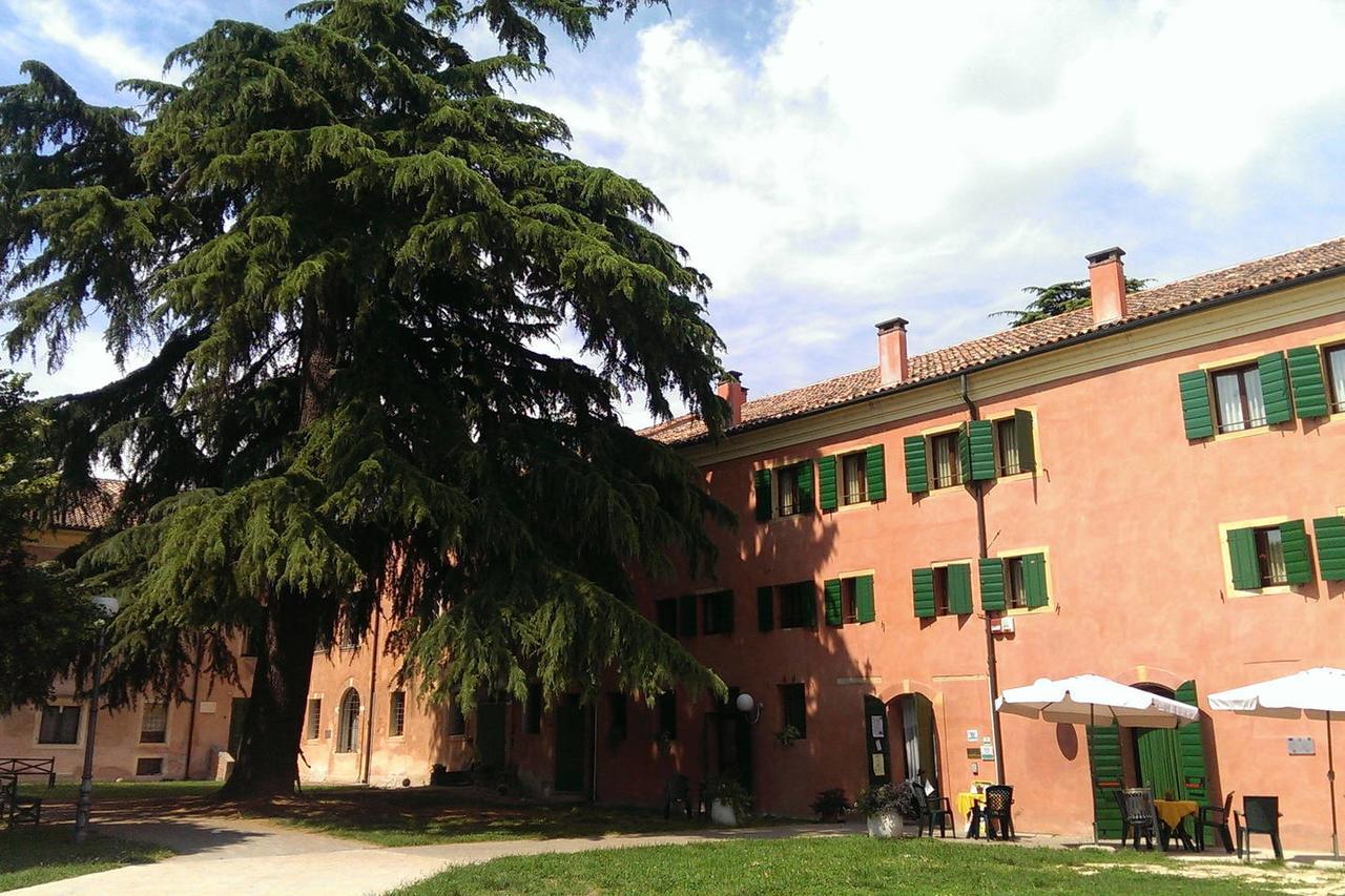 Hotel La Corte Correzzola Exterior photo